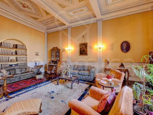 appartamento in vendita a Lucca in zona Centro Città