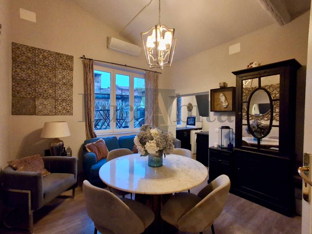 appartamento in vendita a Lucca in zona Centro Città