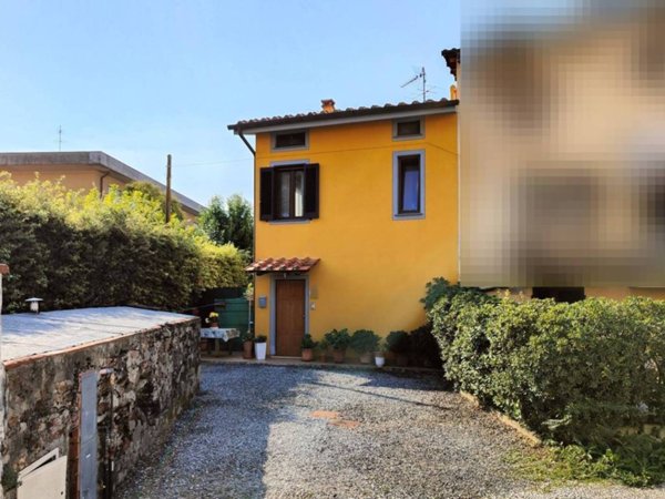 casa indipendente in vendita a Lucca in zona San Donato