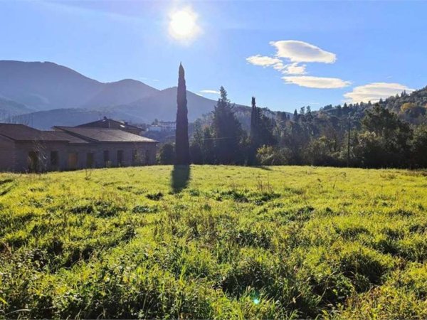 casa indipendente in vendita a Lucca in zona Santa Maria del Giudice
