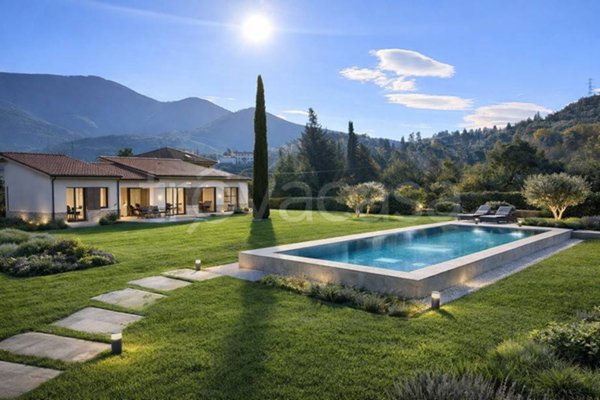 casa indipendente in vendita a Lucca in zona Santa Maria del Giudice