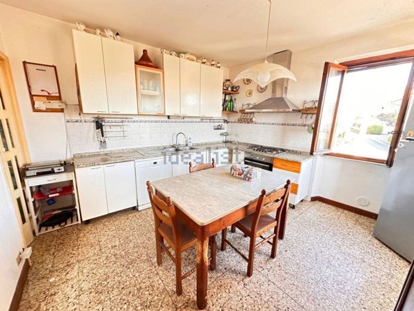 casa indipendente in vendita a Lucca in zona Sant'Alessio