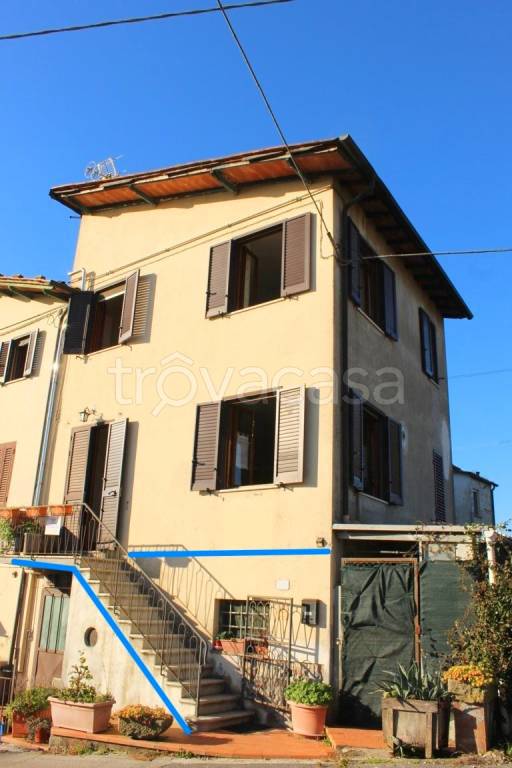 casa indipendente in vendita a Lucca in zona Sant'Alessio