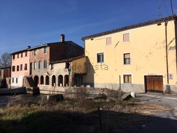 appartamento in vendita a Lucca in zona San Pietro a Vico
