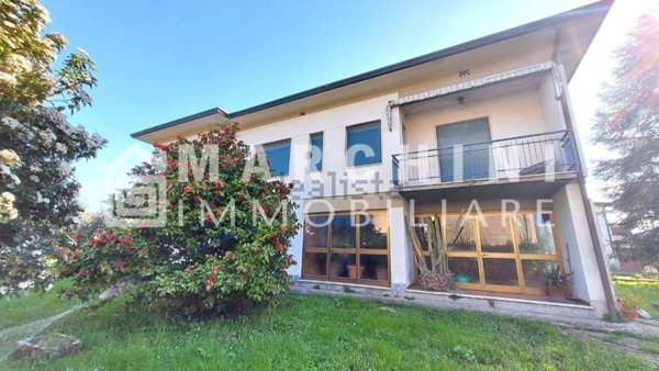 casa indipendente in vendita a Lucca in zona Zona San Concordio