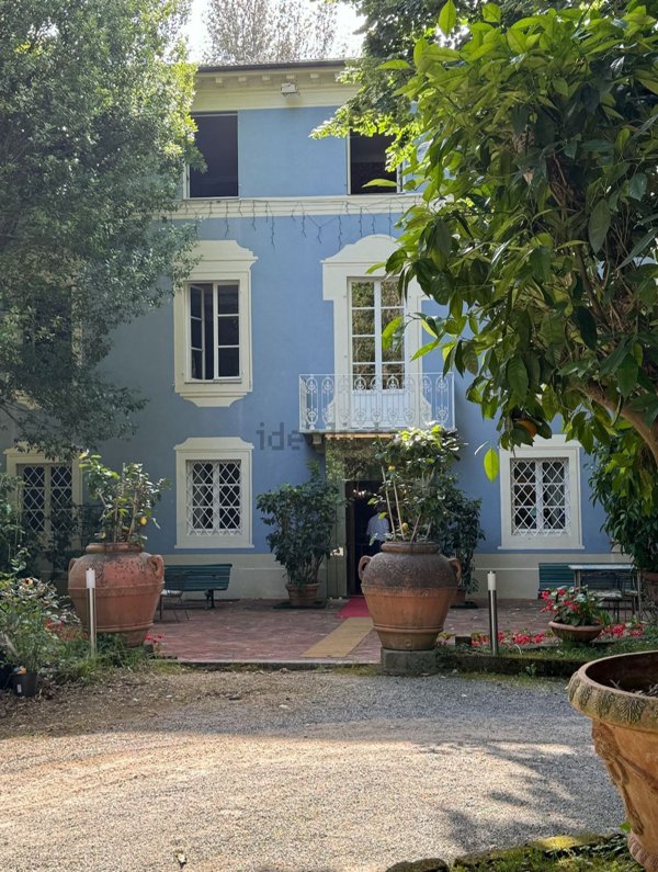 villa in vendita a Lucca in zona Vicopelago