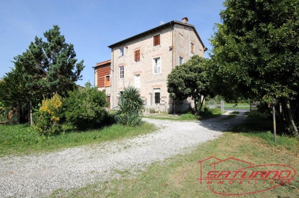 casa indipendente in vendita a Lucca in zona Monte San Quirico