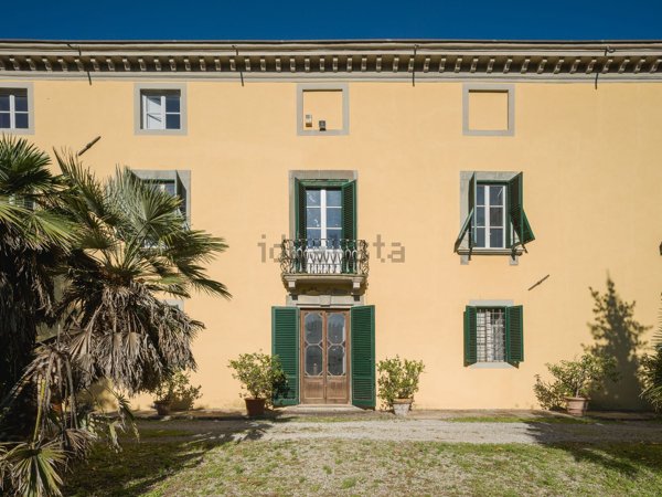 villa in vendita a Lucca in zona Ponte a Moriano