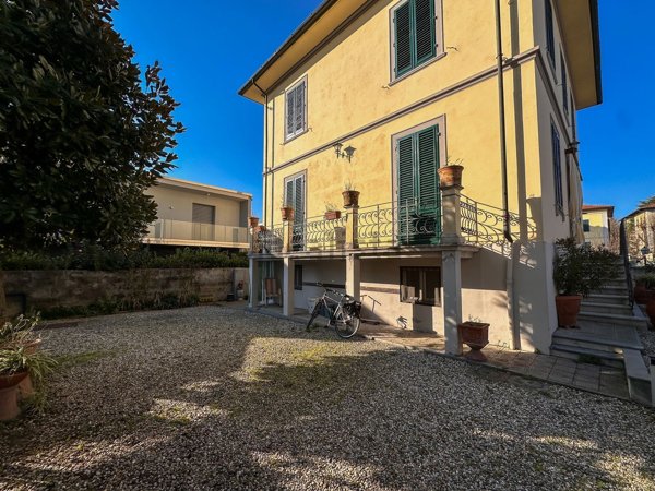 casa indipendente in vendita a Lucca in zona Zona San Concordio