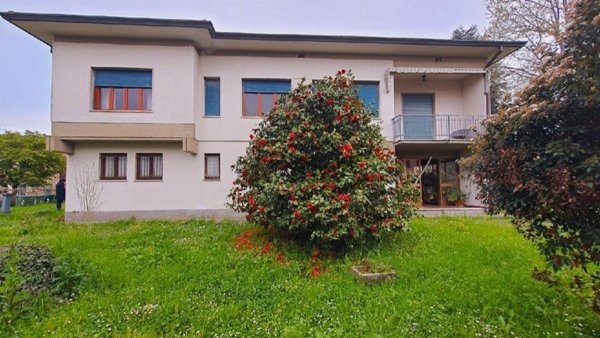 casa indipendente in vendita a Lucca in zona Zona San Concordio