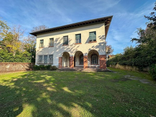 casa indipendente in vendita a Lucca in zona zona San Marco
