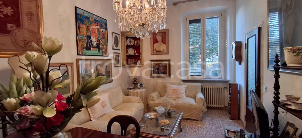 casa indipendente in vendita a Lucca in zona zona SS. Annunziata