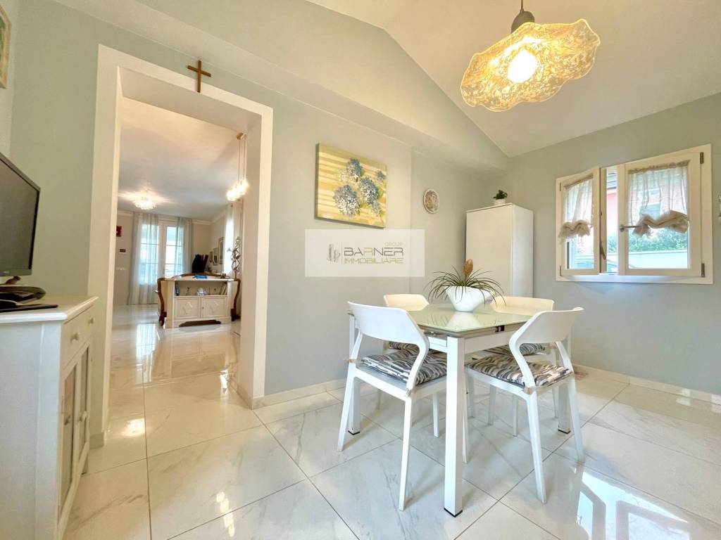 casa indipendente in vendita a Lucca in zona Maggiano