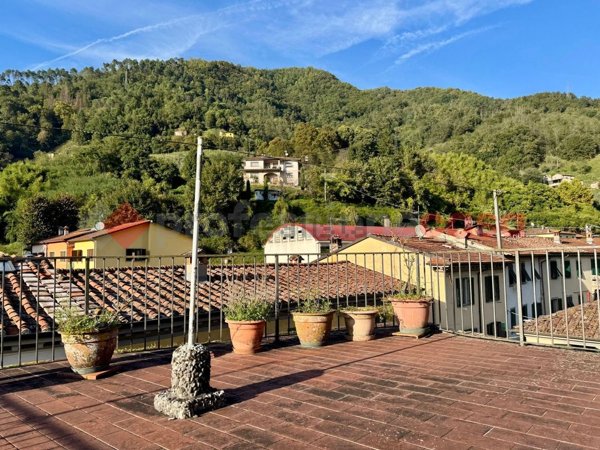 appartamento in vendita a Lucca in zona Centro Città