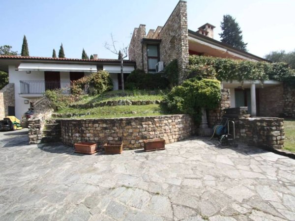 casa indipendente in vendita a Lucca in zona Pieve Santo Stefano