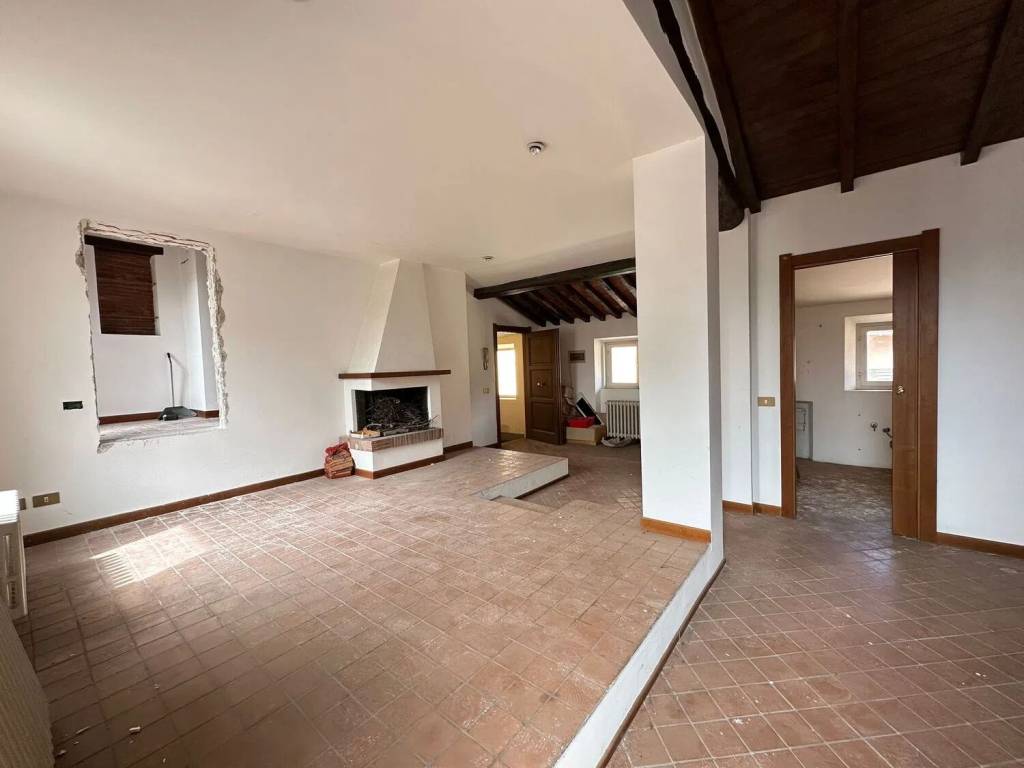 appartamento in vendita a Lucca in zona Centro Città