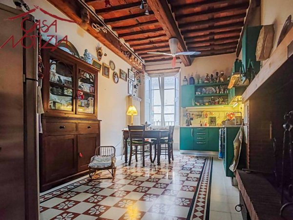 appartamento in vendita a Lucca in zona Centro Città