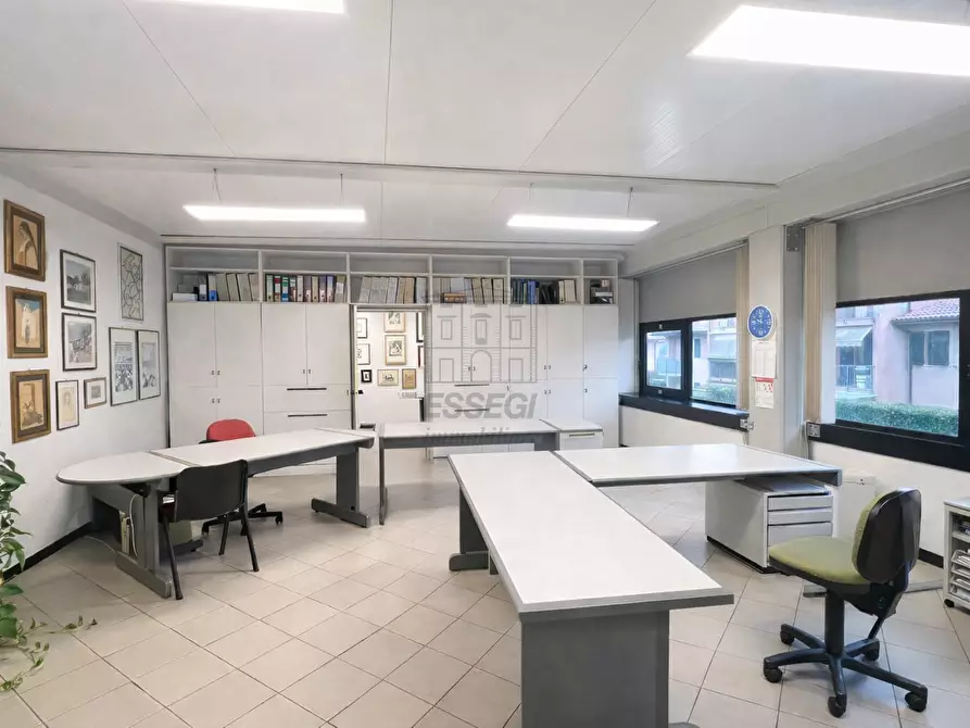 ufficio in vendita a Lucca in zona Centro Città