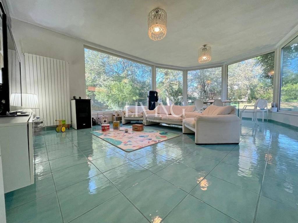 casa indipendente in vendita a Lucca in zona Farneta