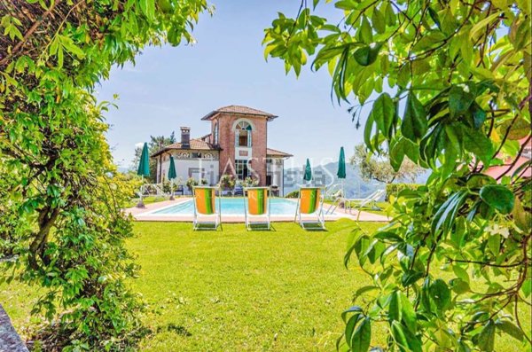 casa indipendente in vendita a Lucca in zona zona Arancio