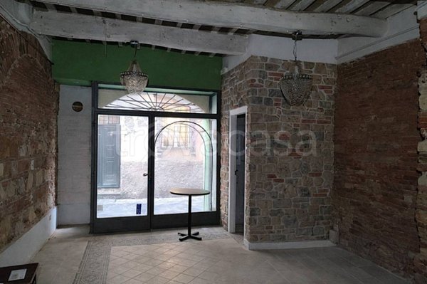 negozio in vendita a Lucca in zona Torre