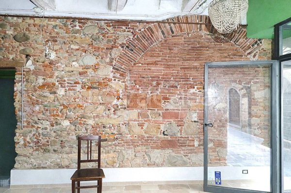 negozio in vendita a Lucca in zona Torre