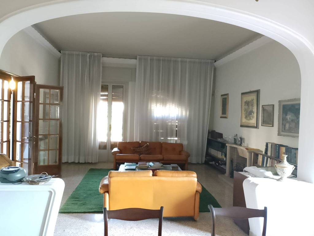 casa indipendente in vendita a Lucca in zona Aquilea