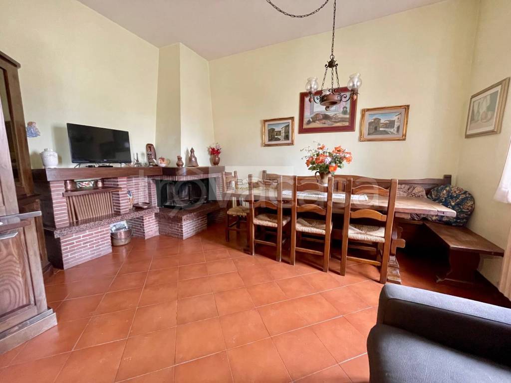 appartamento in vendita a Lucca in zona zona Sorbano