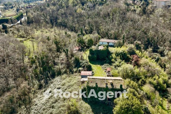 casale in vendita a Lucca in zona Monte San Quirico