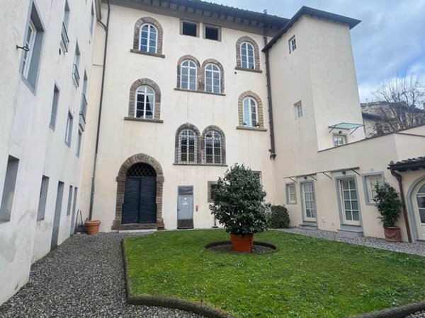 appartamento in vendita a Lucca in zona Centro Città