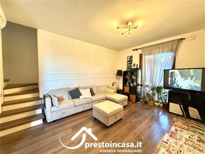 casa indipendente in vendita a Lucca