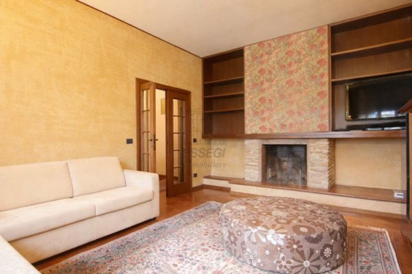 casa indipendente in vendita a Lucca in zona Centro Città