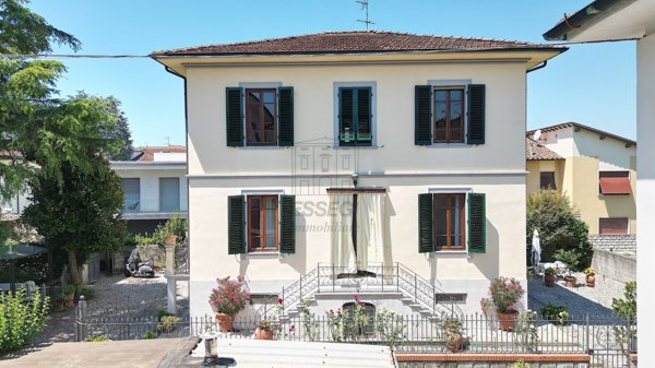 casa indipendente in vendita a Lucca in zona Centro Città