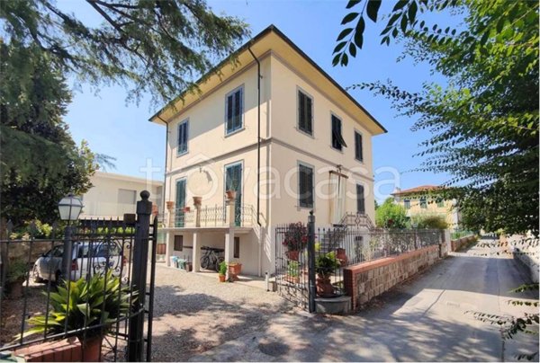 casa indipendente in vendita a Lucca in zona Zona San Concordio