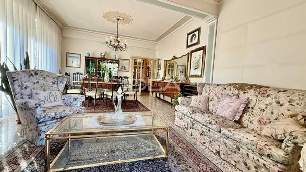 casa indipendente in vendita a Lucca in zona Centro Città