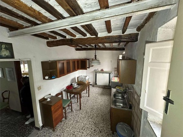 appartamento in vendita a Lucca in zona zona Antraccoli