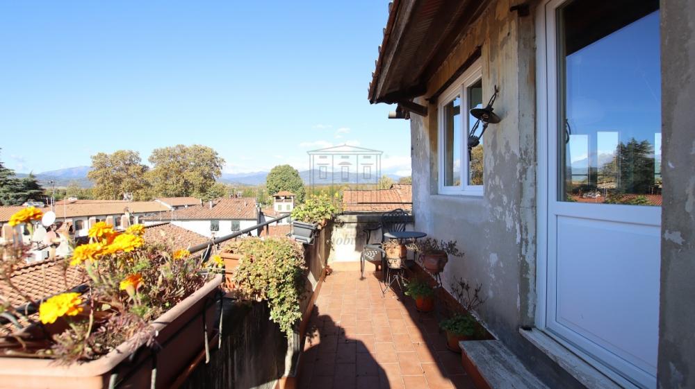 appartamento in vendita a Lucca in zona Centro Città