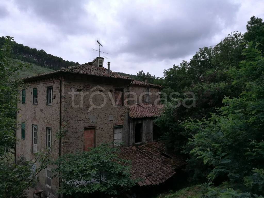 casa indipendente in vendita a Lucca in zona Santa Maria del Giudice
