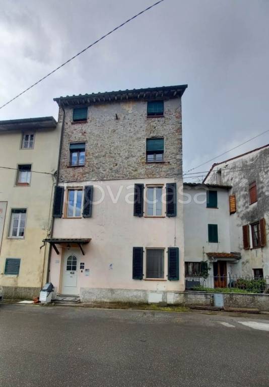 appartamento in vendita a Lucca in zona Nave