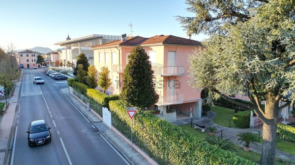 casa indipendente in vendita a Lucca in zona Zona San Concordio