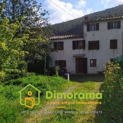 appartamento in vendita a Lucca in zona Santa Maria del Giudice