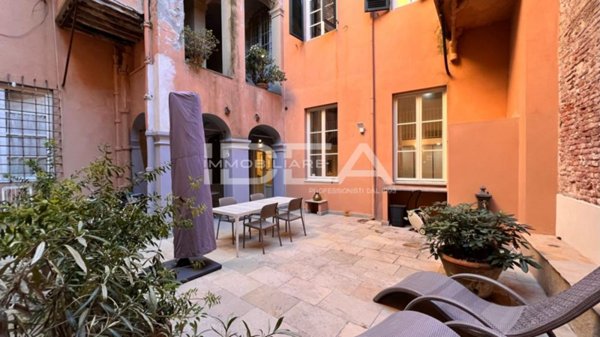 appartamento in vendita a Lucca in zona Centro Città