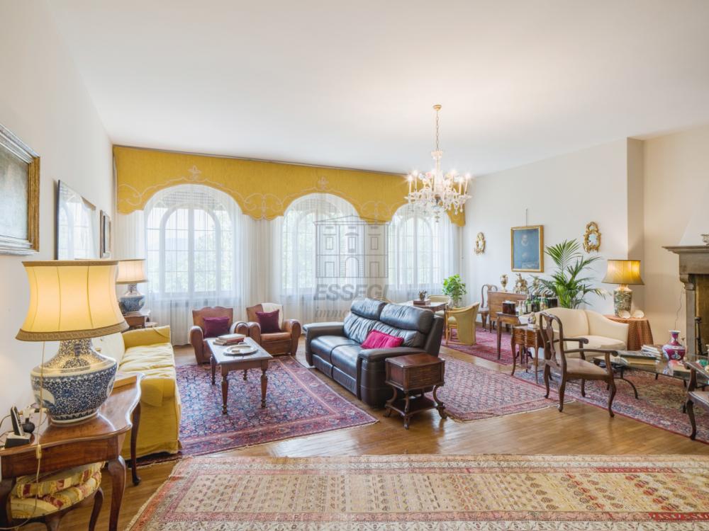 casa indipendente in vendita a Lucca in zona Centro Città