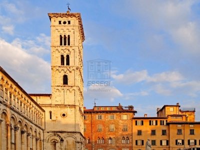 negozio in vendita a Lucca in zona Centro Città