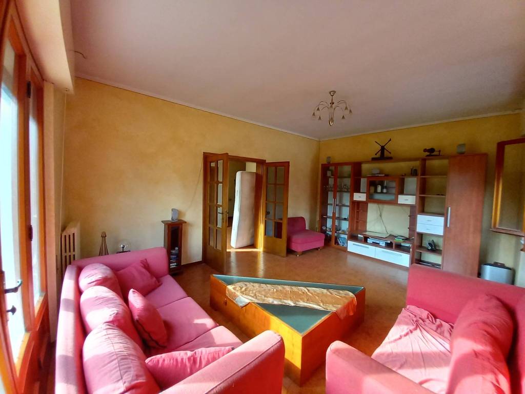 casa indipendente in vendita a Lucca in zona Maggiano