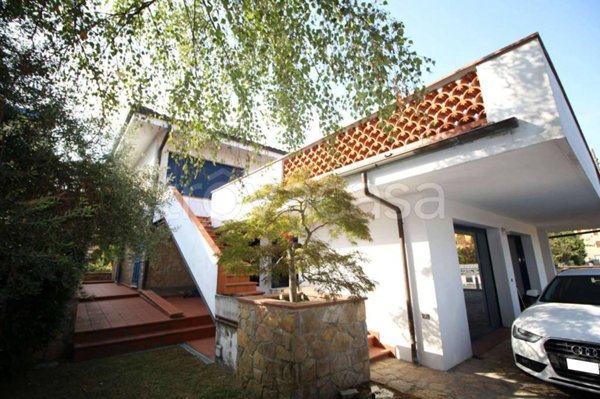 casa indipendente in vendita a Lucca in zona Sant'Angelo in Campo