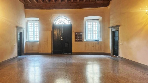 appartamento in vendita a Lucca in zona Centro Città