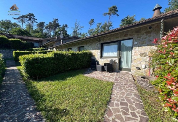 casa indipendente in vendita a Lucca