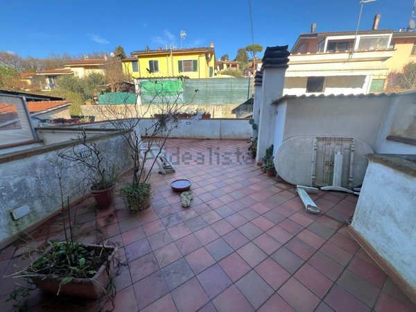 casa indipendente in vendita a Lucca in zona Santa Maria del Giudice