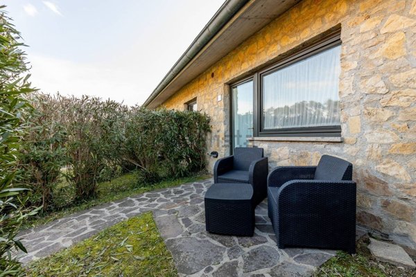 casa indipendente in vendita a Lucca in zona Maggiano